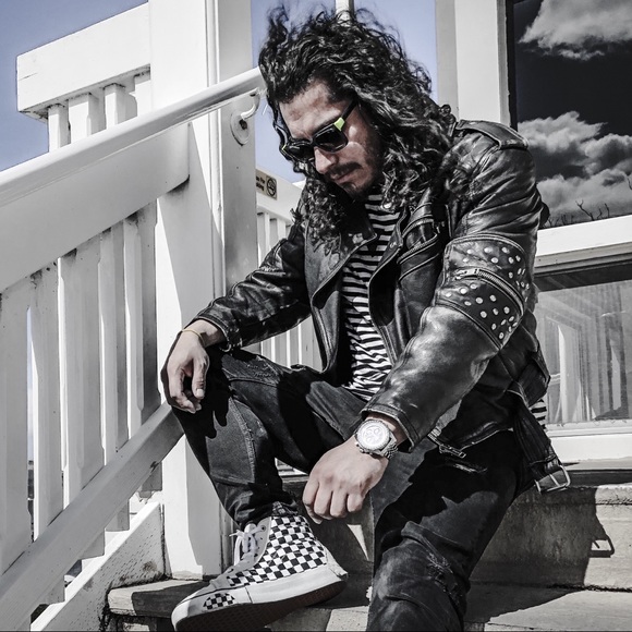 Meet your Posher, Alexis - Picture 2 of 4